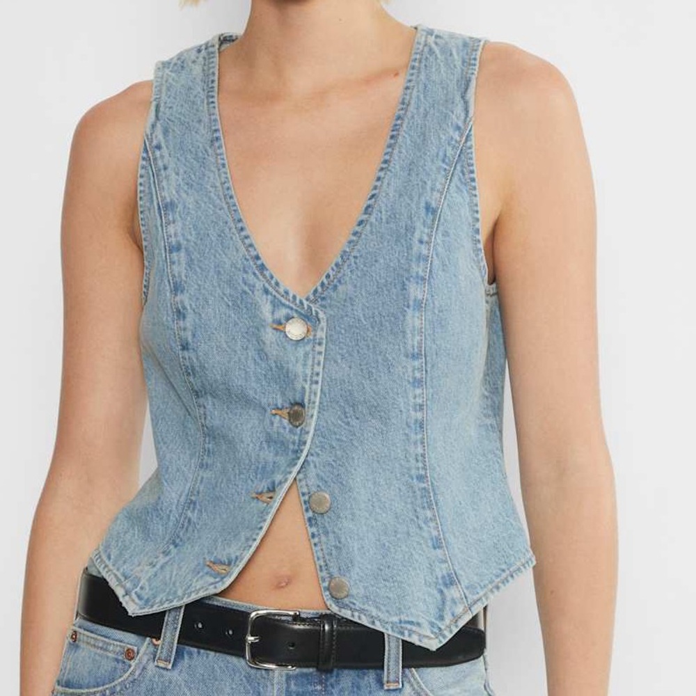 Aritzia Denim Forum The 90s Mia Denim Vest - Picture 2 of 4